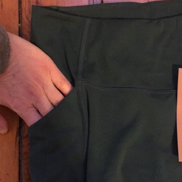 Girlfriend Collective Compressive High Rise Pocket legging in Moss Size M - Picture 5 of 5